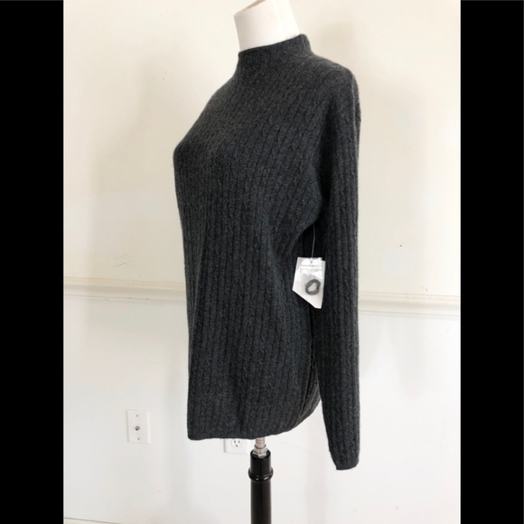 Lord & Taylor Sweaters - Lord & Taylor 100% cashmere small grey sweater NWT